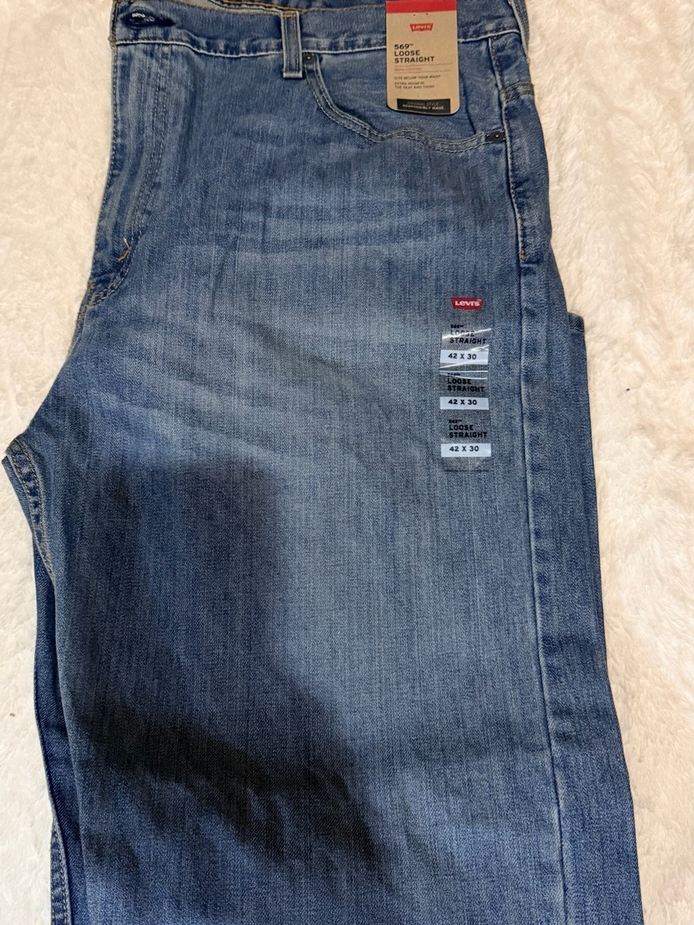 Levi's Straight Men's Jeans in Medium Blue Denim